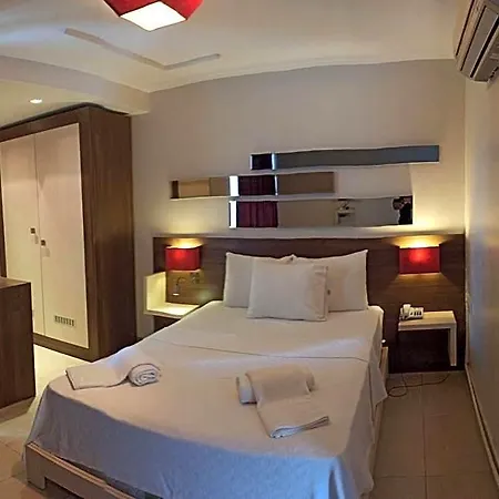 Mad Sea Hotel